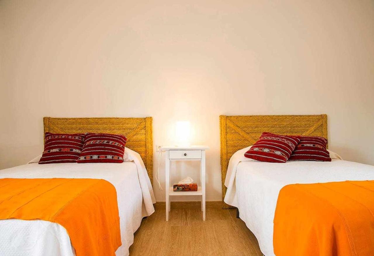 B&B Masia Aitona Vall d'Alba ภายนอก รูปภาพ
